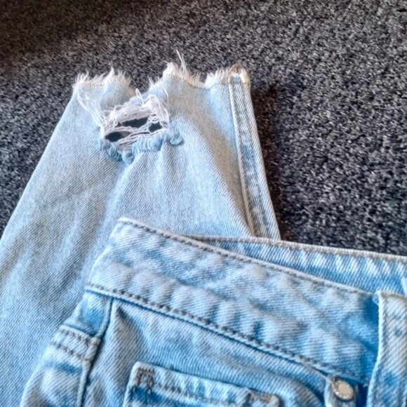 jeans - Picture 3 of 3